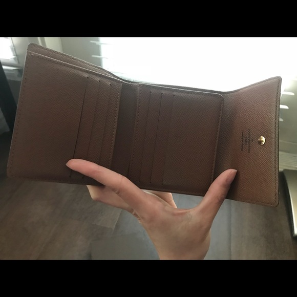 Authentic Louis Vuitton Compact wallet in Monogram - Picture 3 of 8